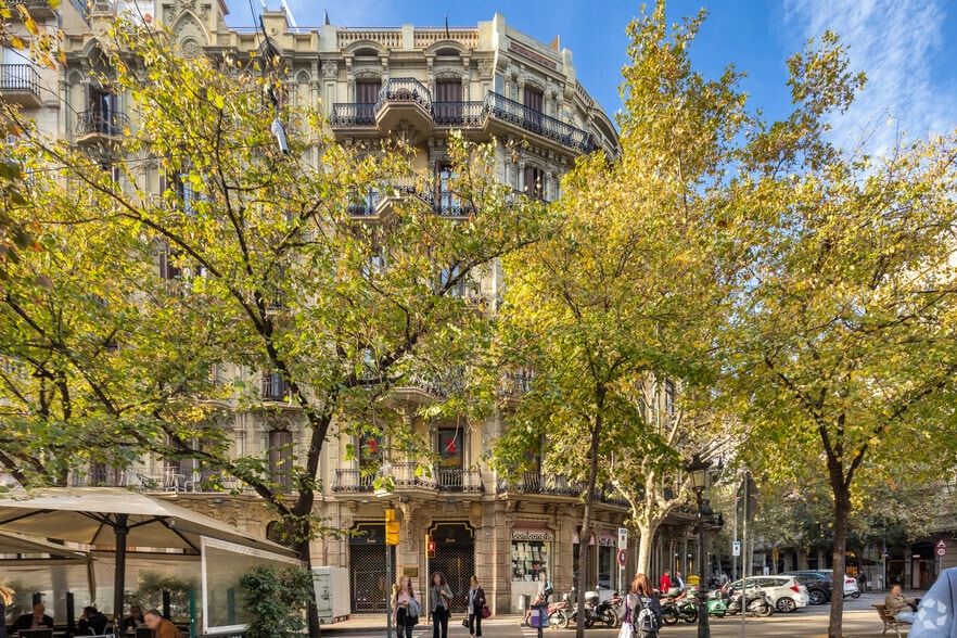 Local en Barcelona, Barcelona en alquiler - Foto del edificio - Imagen 3 de 3