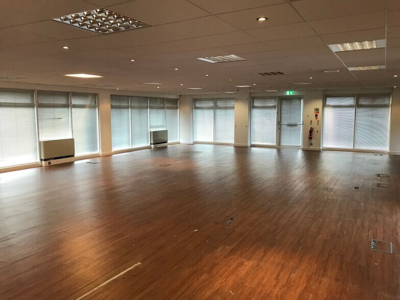 27 Oxford St, Newbury en venta - Foto del interior - Imagen 3 de 7