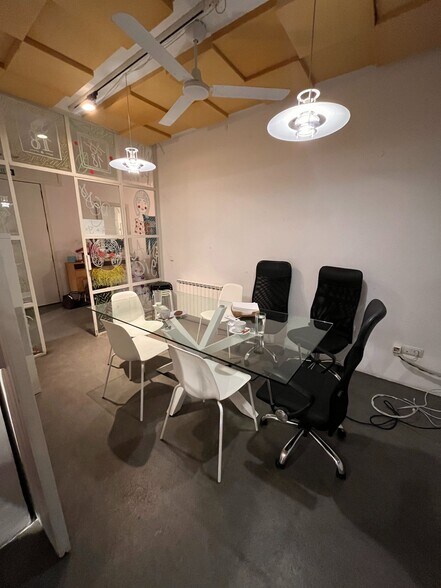 Edificio residencial en Madrid, Madrid en venta - Foto del edificio - Imagen 2 de 8