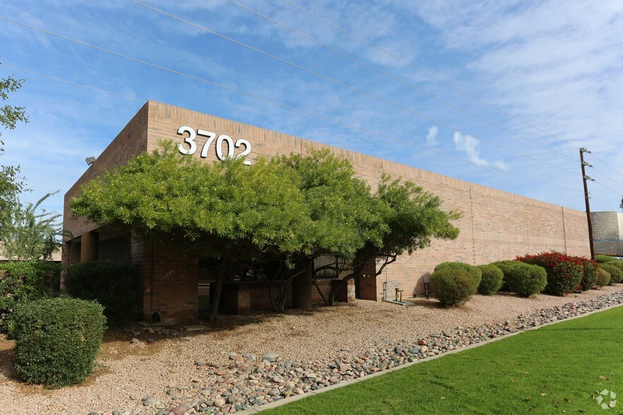 3702 E Roeser Rd, Phoenix, AZ en alquiler - Foto del edificio - Imagen 1 de 3