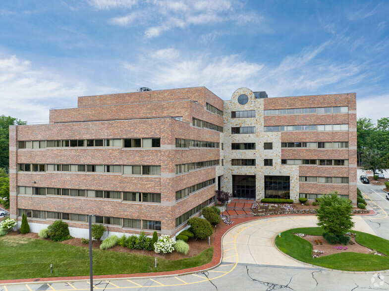 10 Tara Blvd, Nashua, NH en alquiler - Foto del edificio - Imagen 1 de 12