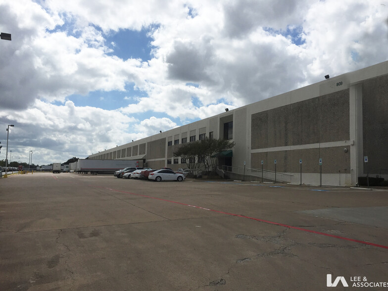 807-809 110th St, Arlington, TX en alquiler - Foto del edificio - Imagen 1 de 3