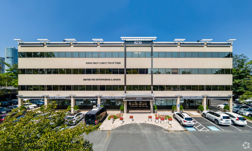 8230 Boone Blvd, Vienna, VA en venta - Foto del edificio - Imagen 1 de 12