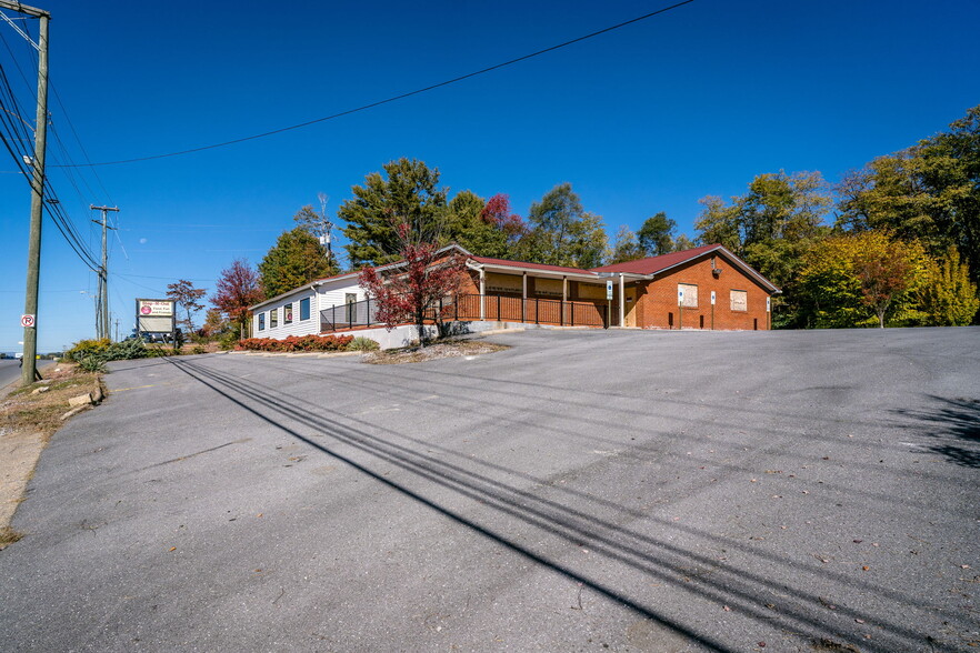 2323 W Main St, Waynesboro, VA en venta - Foto del edificio - Imagen 2 de 47