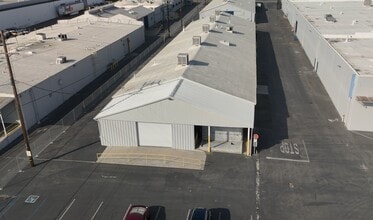 11240 Sherman Way, Sun Valley, CA en alquiler Vista aérea- Imagen 2 de 10