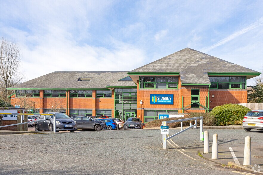 Bruntcliffe Way, Morley en alquiler - Foto del edificio - Imagen 2 de 2
