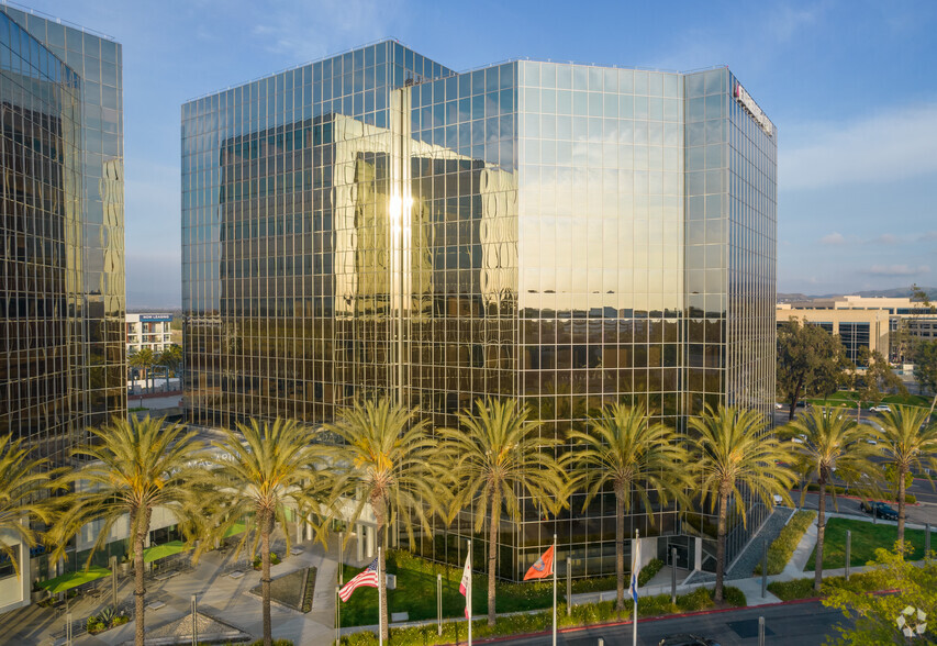 4000 MacArthur Blvd, Newport Beach, CA en alquiler - Foto del edificio - Imagen 2 de 34