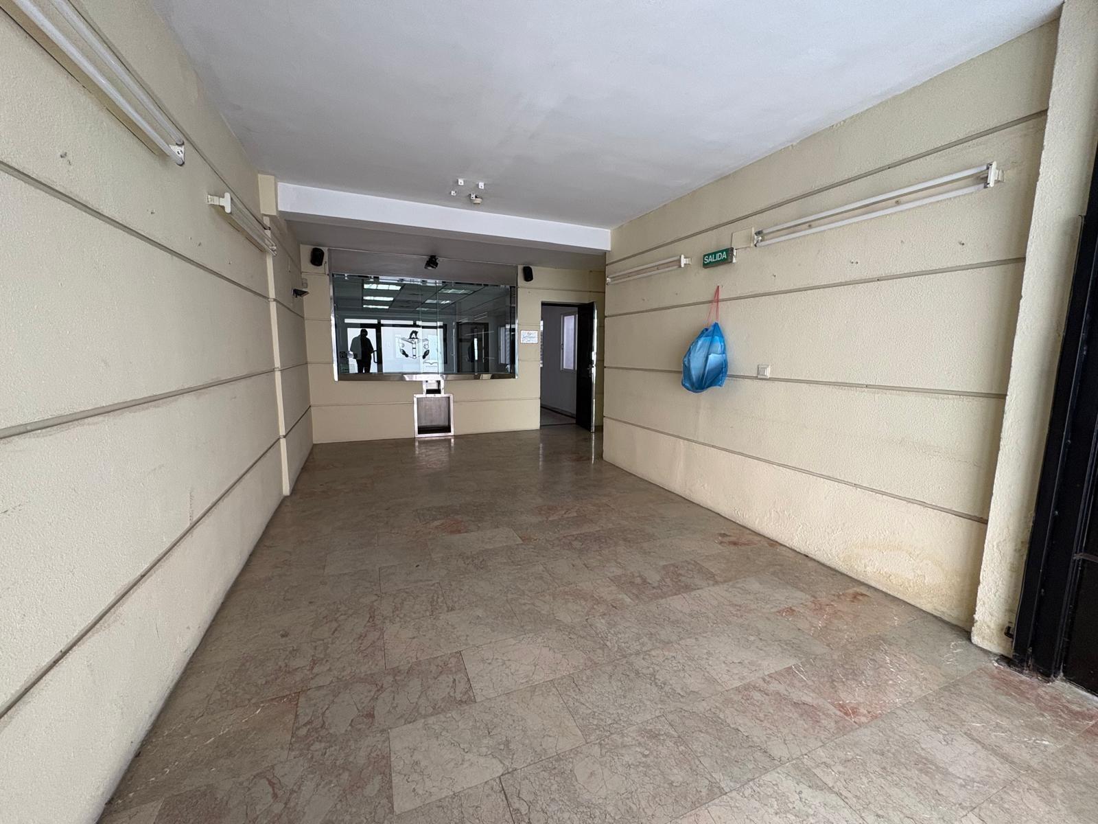 Local en Córdoba, Córdoba en venta Vestíbulo- Imagen 1 de 25