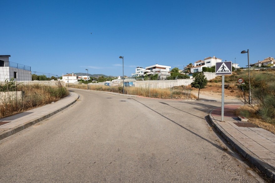 Calle Cúllar Vega, 42, La Zubia, Granada en venta - Plano del sitio - Imagen 3 de 17