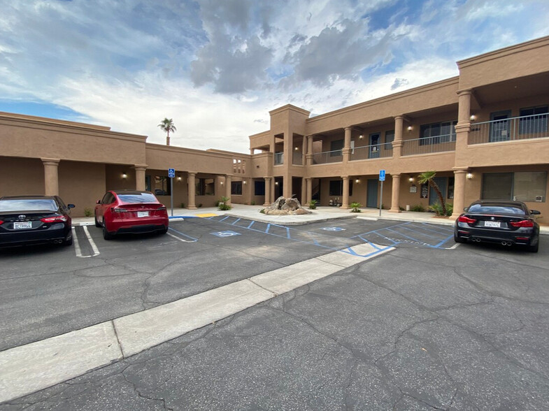 74361 Highway 111, Palm Desert, CA en alquiler - Foto del edificio - Imagen 1 de 7