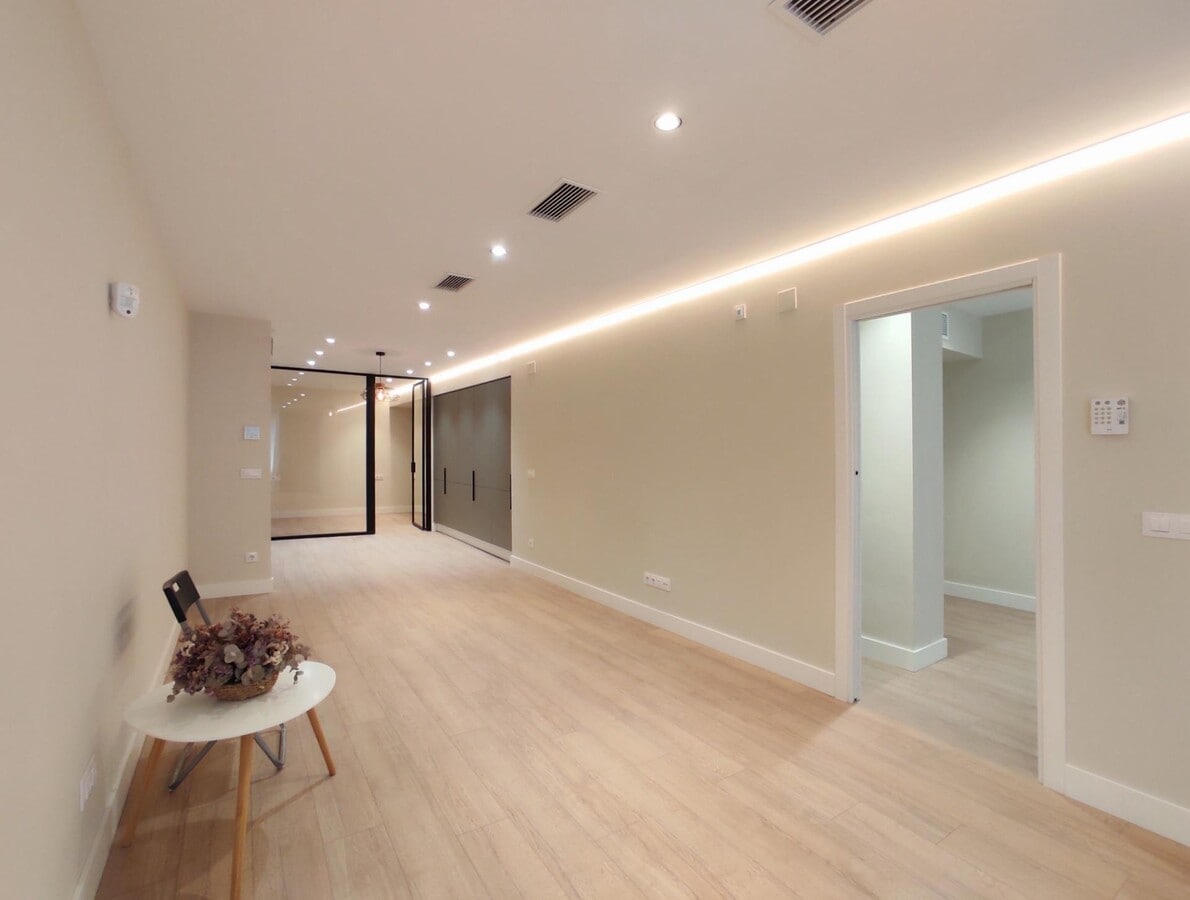 Barcelona, BAR 08006 - Unidad Pl:0 Pt:04 -  - Foto del interior - Image 1 of 8