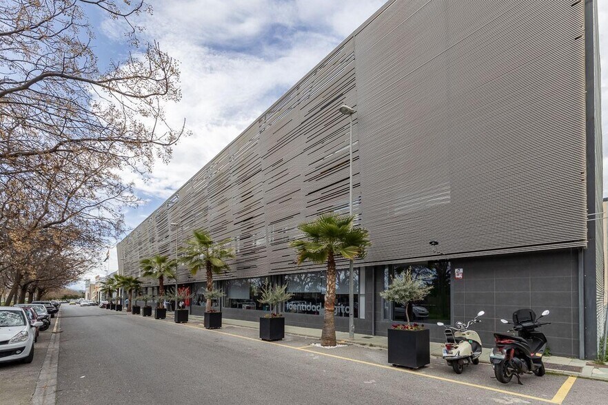 Oficina en Atarfe en venta - Foto del edificio - Imagen 3 de 13