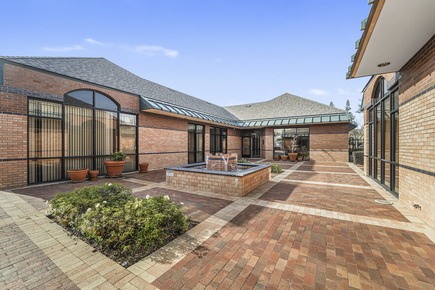 2801 Waterman Blvd, Fairfield, CA en venta - Foto del edificio - Imagen 2 de 4