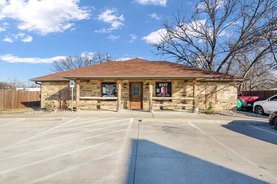 2524 Carson St, Haltom City, TX en venta - Foto del edificio - Imagen 1 de 26