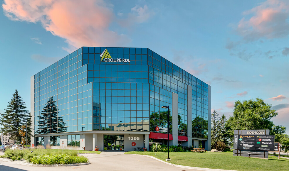 1305 Boul Lebourgneuf, Québec, QC en alquiler - Foto del edificio - Imagen 1 de 6