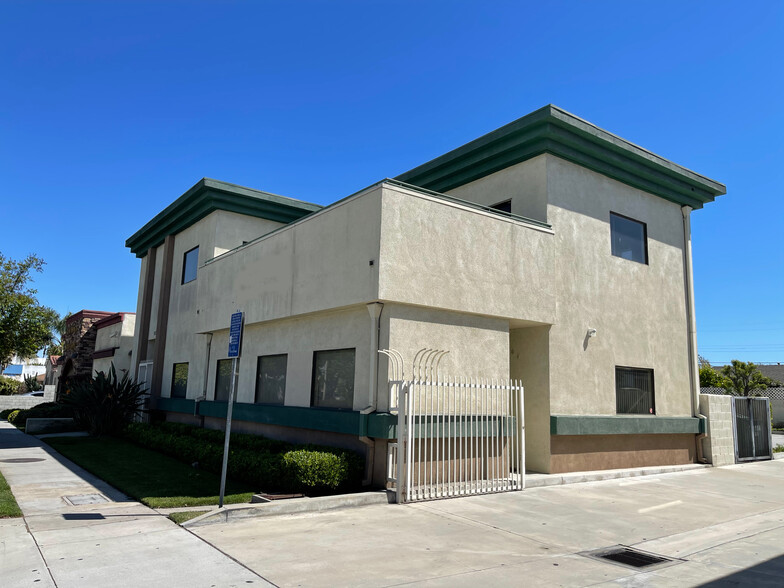 8556 Florence Ave, Downey, CA en alquiler - Foto del edificio - Imagen 2 de 34