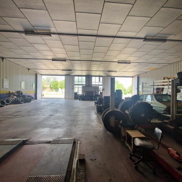 Nave en Los Yébenes, Toledo en venta - Foto del interior - Imagen 1 de 10