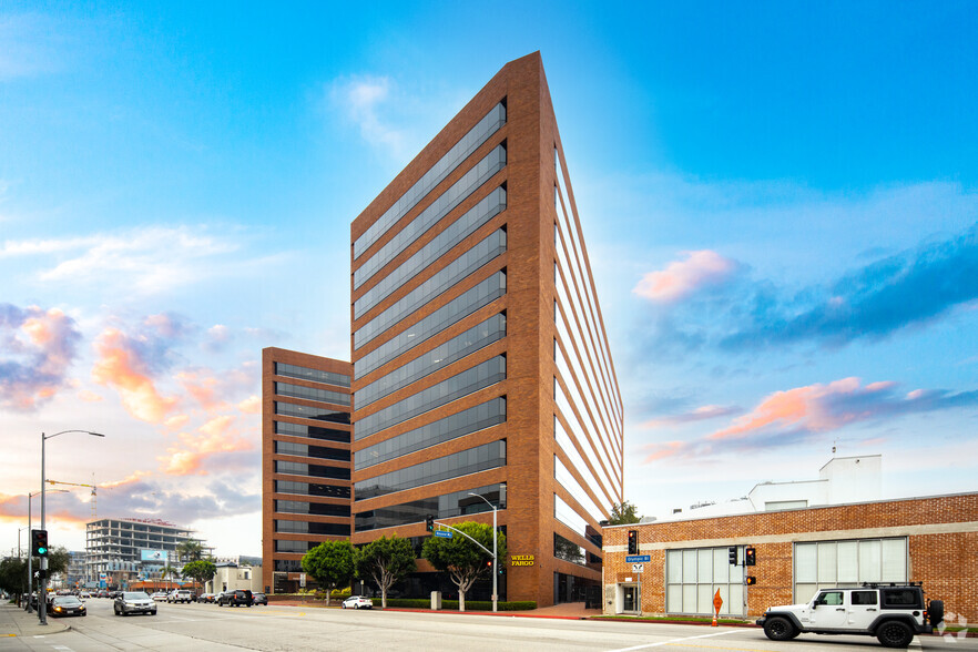 11845 W Olympic Blvd, Los Angeles, CA en alquiler - Foto del edificio - Imagen 1 de 32