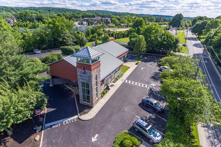 12 W Anthony Wayne Dr, Wayne, PA en alquiler - Foto del edificio - Imagen 2 de 5