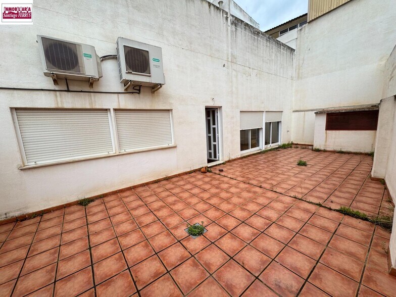 Local en Benifaió, Valencia en venta - Foto del edificio - Imagen 3 de 16