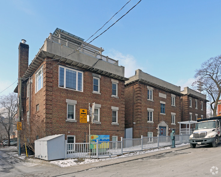 98 Leuty Ave, Toronto, ON en venta - Foto principal - Imagen 1 de 7