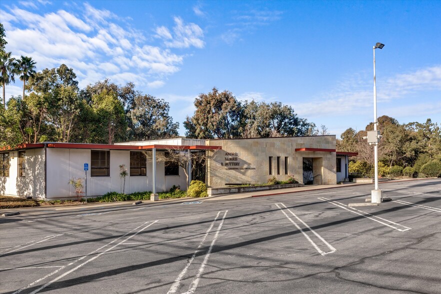 1102 Laurel Ln, San Luis Obispo, CA en venta - Foto del edificio - Imagen 2 de 20