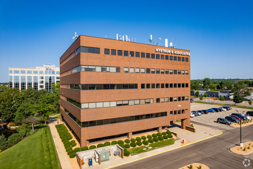 7300 147th St W, Apple Valley, MN en alquiler - Foto del edificio - Imagen 1 de 25