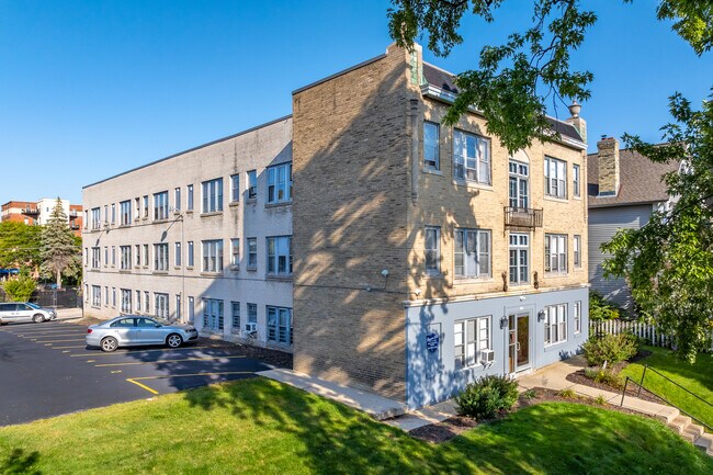 Más detalles de 1835 N 2nd St, Milwaukee, WI - Edificio residencial​ en venta