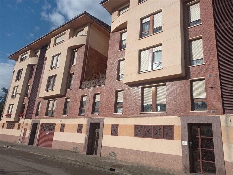 Oficina en Abadiño en venta - Foto del edificio - Imagen 2 de 6