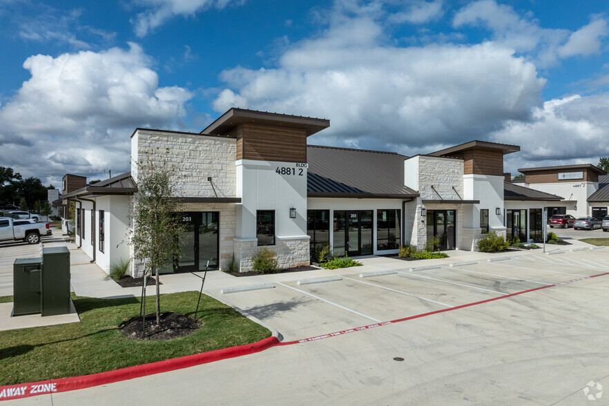 4881 Williams Dr, Georgetown, TX en alquiler - Foto del edificio - Imagen 1 de 16