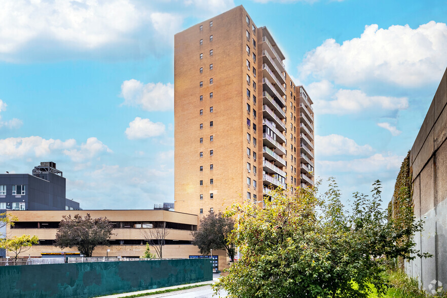 92-29 Queens Blvd, Rego Park, NY en venta - Foto principal - Imagen 1 de 18