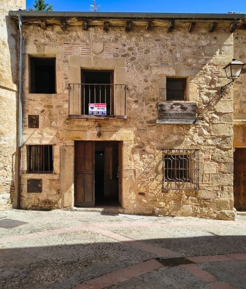Calle Real, 3, Pedraza, Segovia en alquiler - Foto del edificio - Imagen 1 de 8