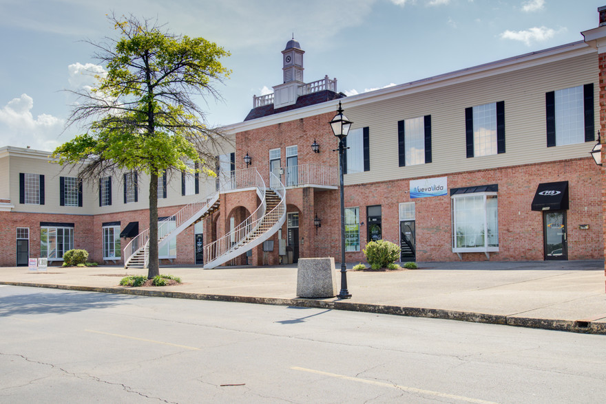 1370 Hazelwood Dr, Smyrna, TN en alquiler - Foto del edificio - Imagen 1 de 9