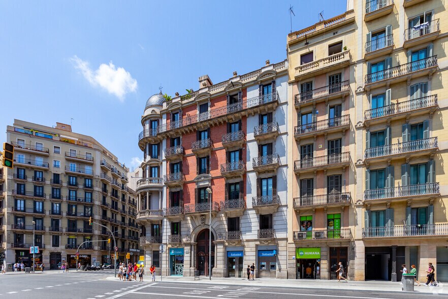 Oficina en Barcelona, Barcelona en alquiler - Foto del edificio - Imagen 3 de 7