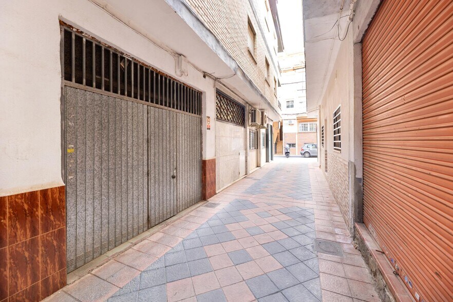 Calle Vizcaya, 13, Armilla, Granada en venta - Foto del edificio - Imagen 2 de 19