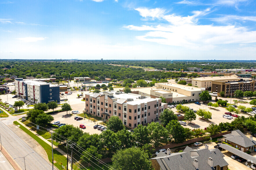 809 W Harwood Rd, Hurst, TX en alquiler - Foto del edificio - Imagen 2 de 31