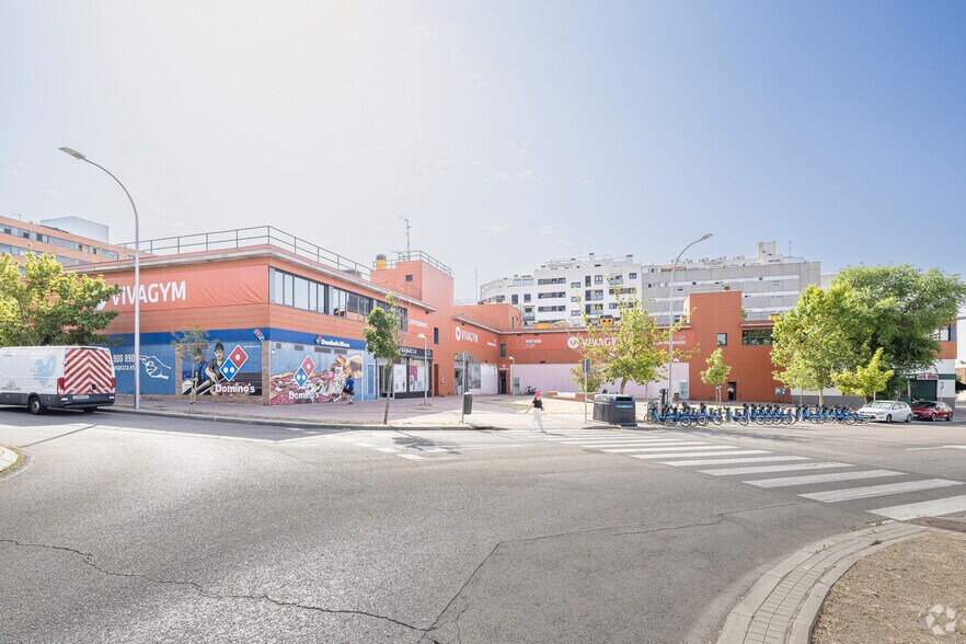 Calle Valderrebollo, 1-3, Madrid, Madrid en venta - Foto del edificio - Imagen 3 de 4