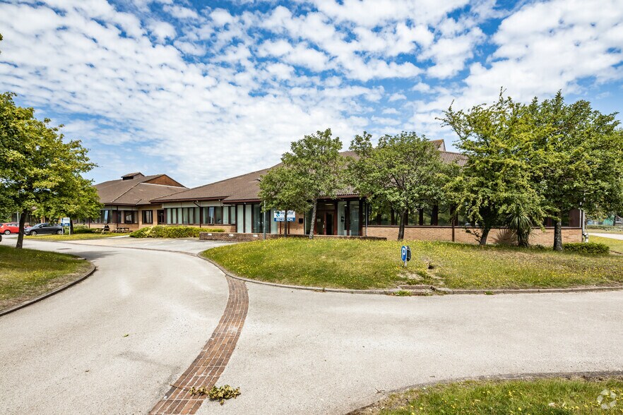 First Ave, Deeside en venta - Foto del edificio - Imagen 1 de 2