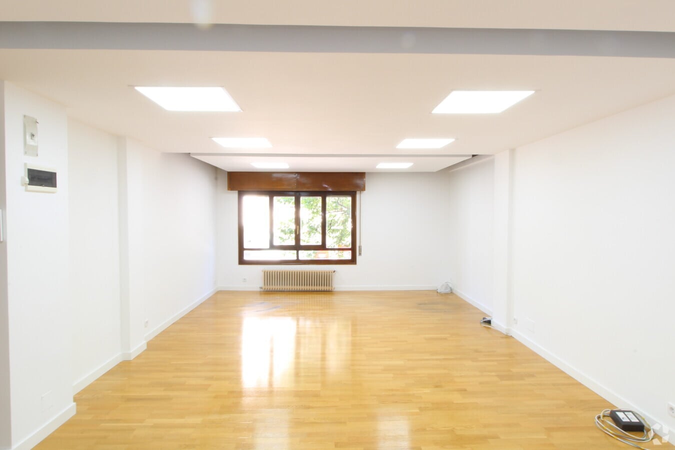 Madrid, MAD 28020 - - - Foto del interior - Image 2 of 5