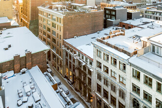 377 Rue Saint-Paul O, Montréal, QC - VISTA AÉREA  vista de mapa