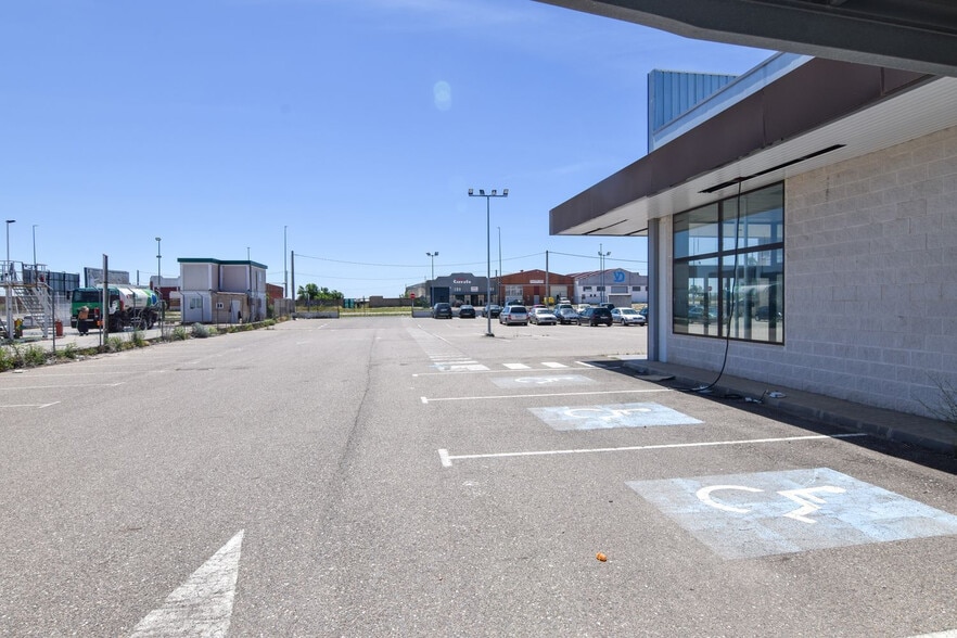 Carretera Tordesillas, 15 F, Toro, Zamora en venta - Foto del edificio - Imagen 3 de 15