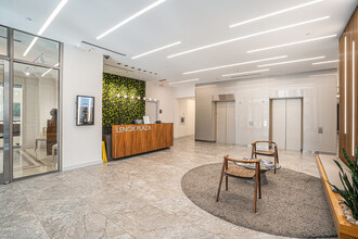 3384 Peachtree Rd NE, Atlanta, GA en alquiler Lobby- Imagen 2 de 25