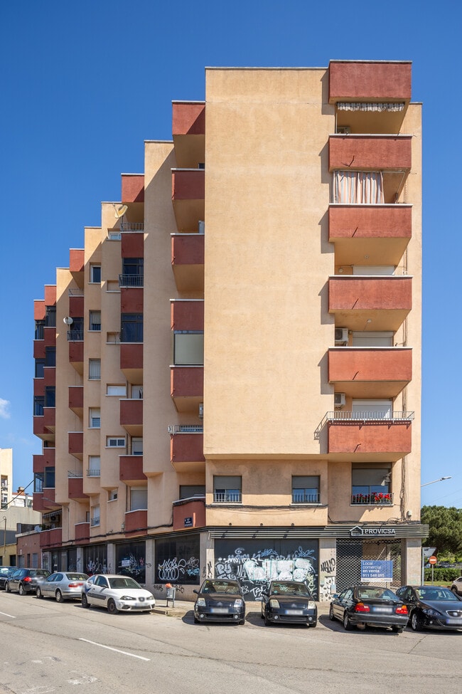 Más detalles de Carrer De Jerez, 120-122, Terrassa - Edificio residencial​ en venta