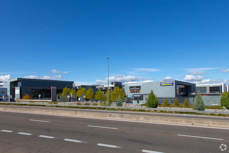 Avenida De Fuencarral, 44, Alcobendas, Madrid en alquiler - Foto del edificio - Imagen 3 de 7