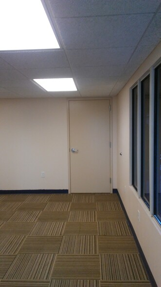 5810 W Gate City Blvd, Greensboro, NC en alquiler - Foto del interior - Imagen 3 de 13