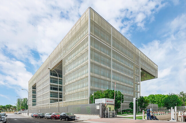 Más detalles de Calle de las Abelias, 1, Madrid - Oficina en alquiler