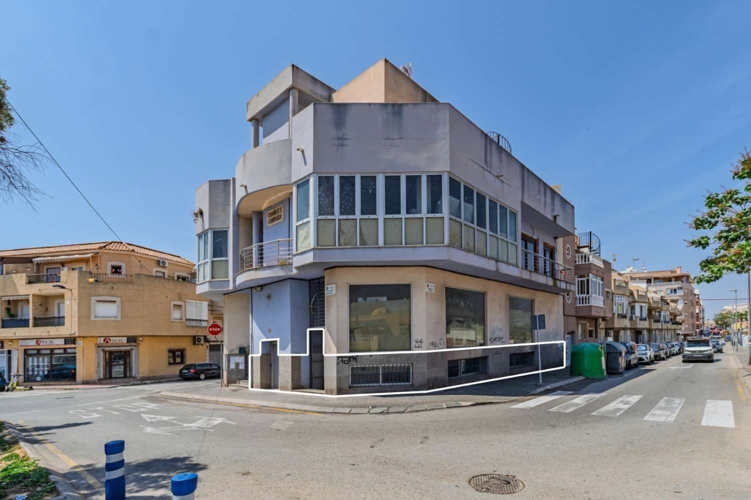 Local en Torrevieja en venta Foto del edificio- Imagen 1 de 11
