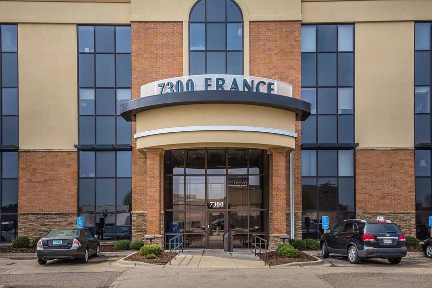 7300 France Ave S, Edina, MN en venta - Foto del edificio - Imagen 2 de 94