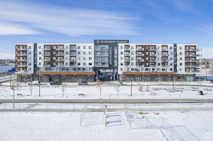 108 Shawville Place SE, Calgary, AB en alquiler - Foto del edificio - Imagen 2 de 5