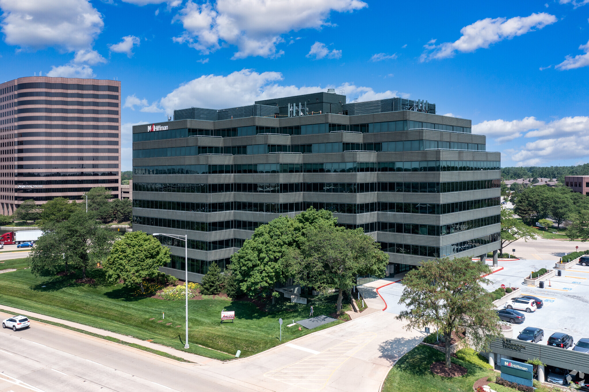 18W200 W 22nd St, Oakbrook Terrace, IL en alquiler Foto del edificio- Imagen 1 de 10